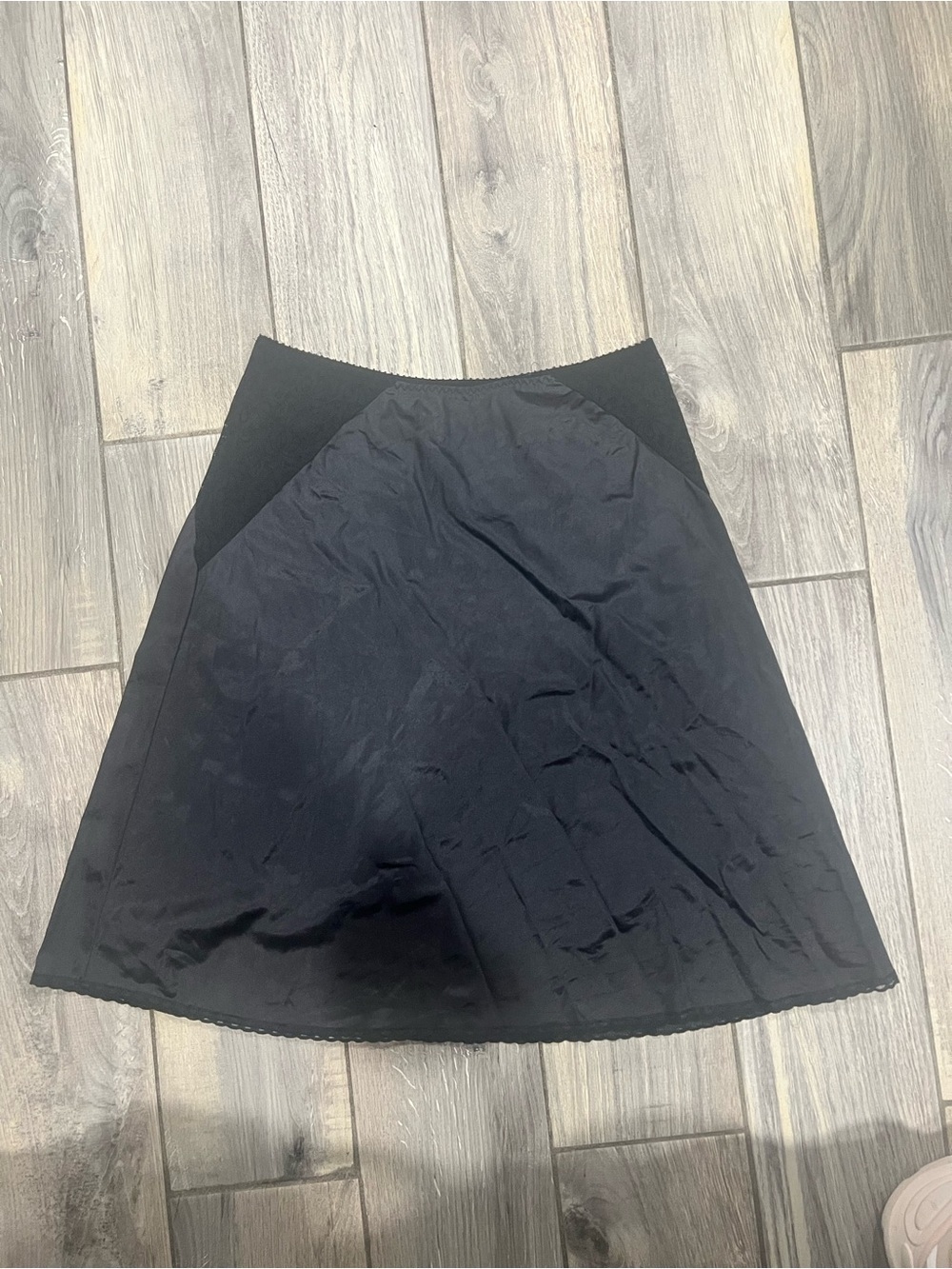 Black A-Line Slip Skirt - Smooth Layering Chemise Size M EUC Vintage